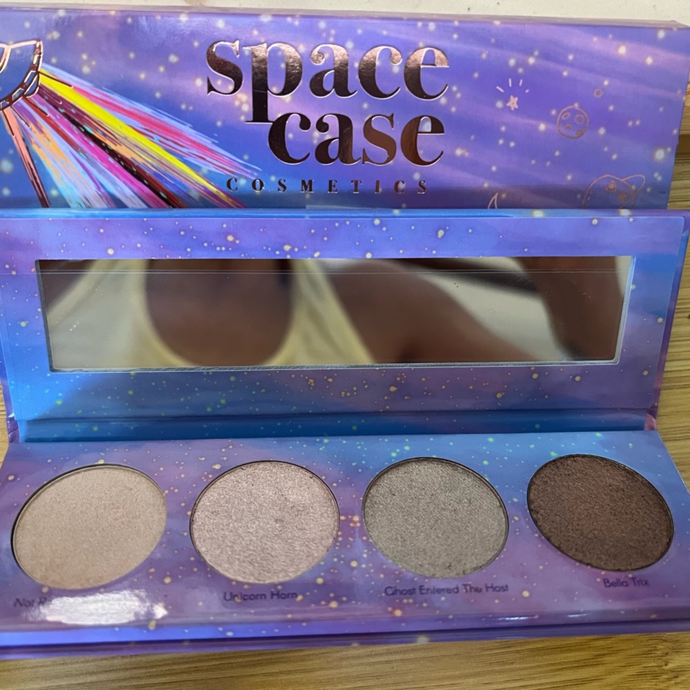 Eye Shadow